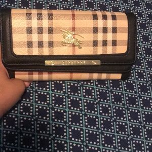 Burberry woman’s wallet